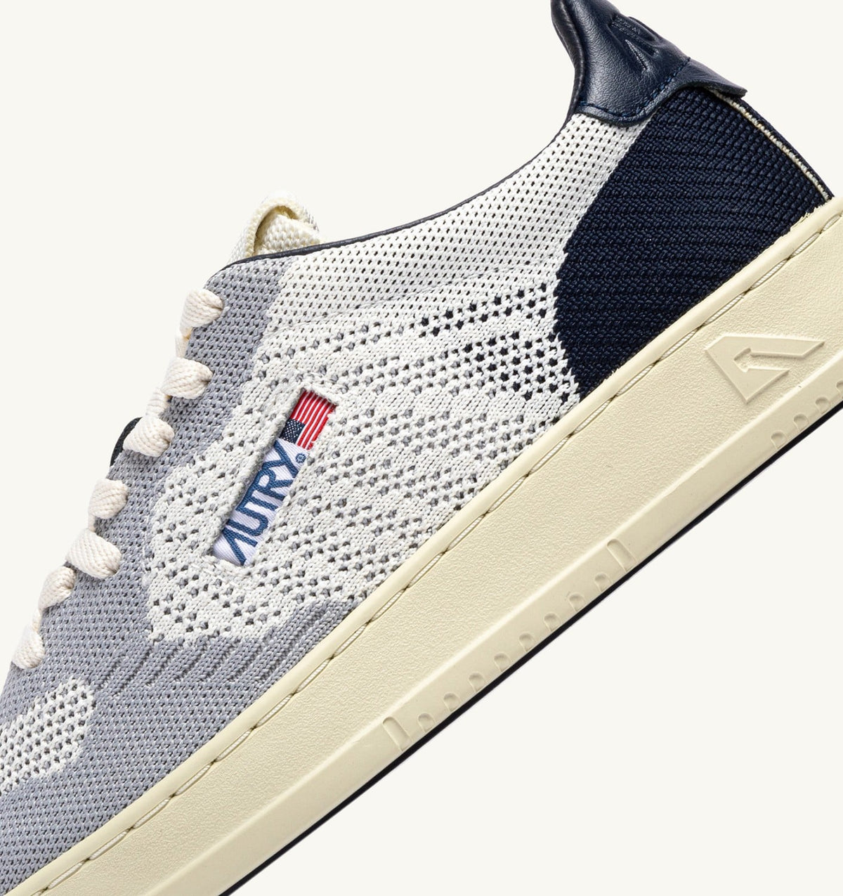 AUTRY MEDALIST EASEKNIT LOW SNEAKERS IN IVORY WHITE SPACE AND LOFT KNIT