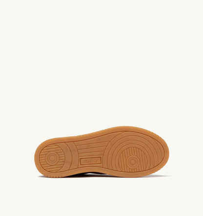 AUTRY MEDALIST LOW SNEAKERS IN COGNAC AND MARSHMALLOW LEATHER