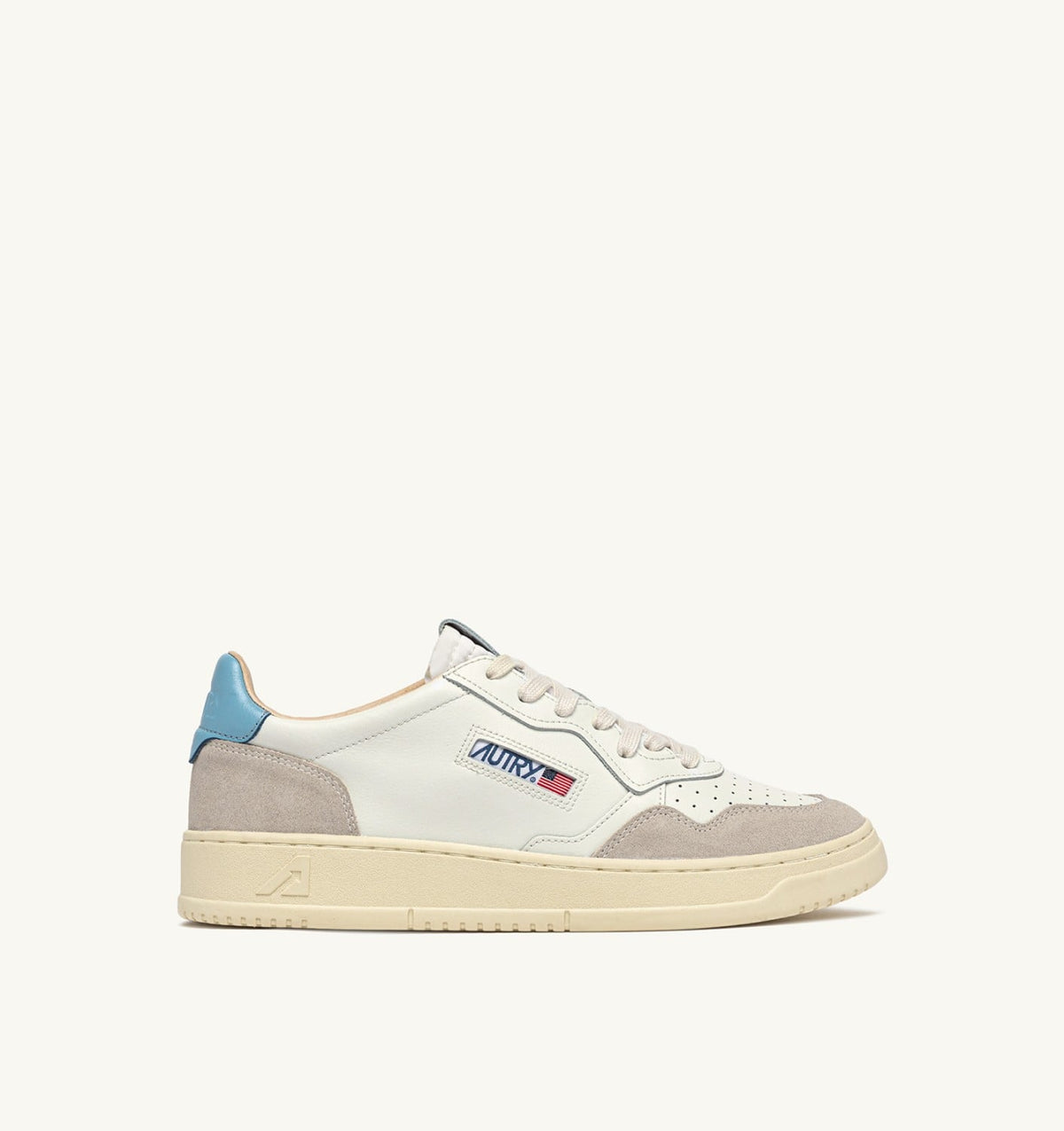 AUTRY MEDALIST LOW SNEAKERS IN WHITE AND FORGET ME NOT SUEDE AND LEATHER