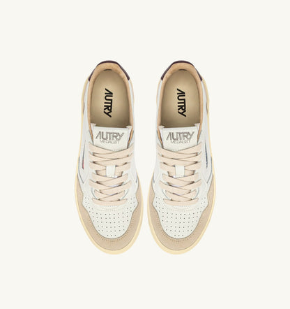 AUTRY MEDALIST LOW SNEAKERS IN WHITE LEATHER AND FIG SUEDE