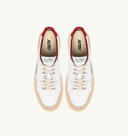 AUTRY MEDALIST LOW SNEAKERS IN WHITE AND RED SUEDE AND LEATHER WITH LETTERING