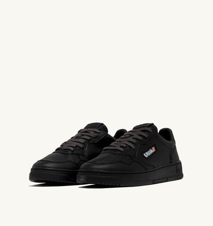 AUTRY MEDALIST LOW SNEAKERS IN METEORITE LEATHER