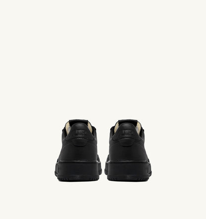 AUTRY MEDALIST LOW SNEAKERS IN METEORITE LEATHER
