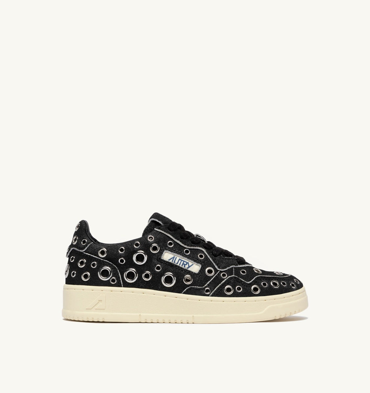 AUTRY MEDALIST LOW SNEAKERS IN BLACK SUEDE WITH STUDS