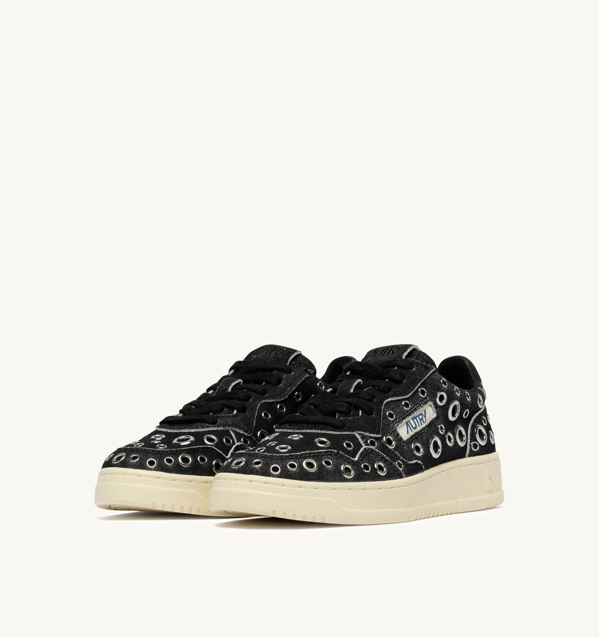 AUTRY MEDALIST LOW SNEAKERS IN BLACK SUEDE WITH STUDS