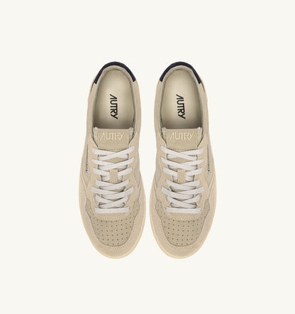 AUTRY MEDALIST LOW TRICOLOR SNEAKERS IN SUEDE COLOR ECRU PAPYRUS AND BLUE SPACE