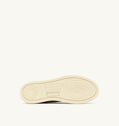 AUTRY MEDALIST LOW SNEAKERS IN GRAY GREEN AND WHITE SUEDE