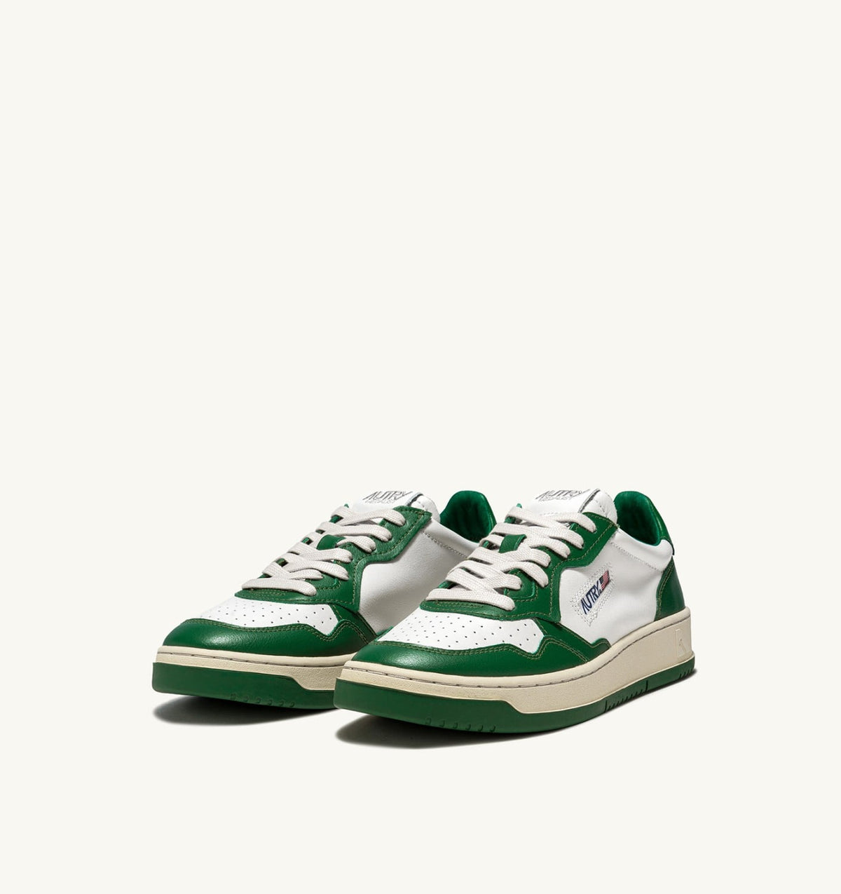 AUTRY MEDALIST LOW BICOLOR SNEAKERS IN WHITE AND GREEN LEATHER