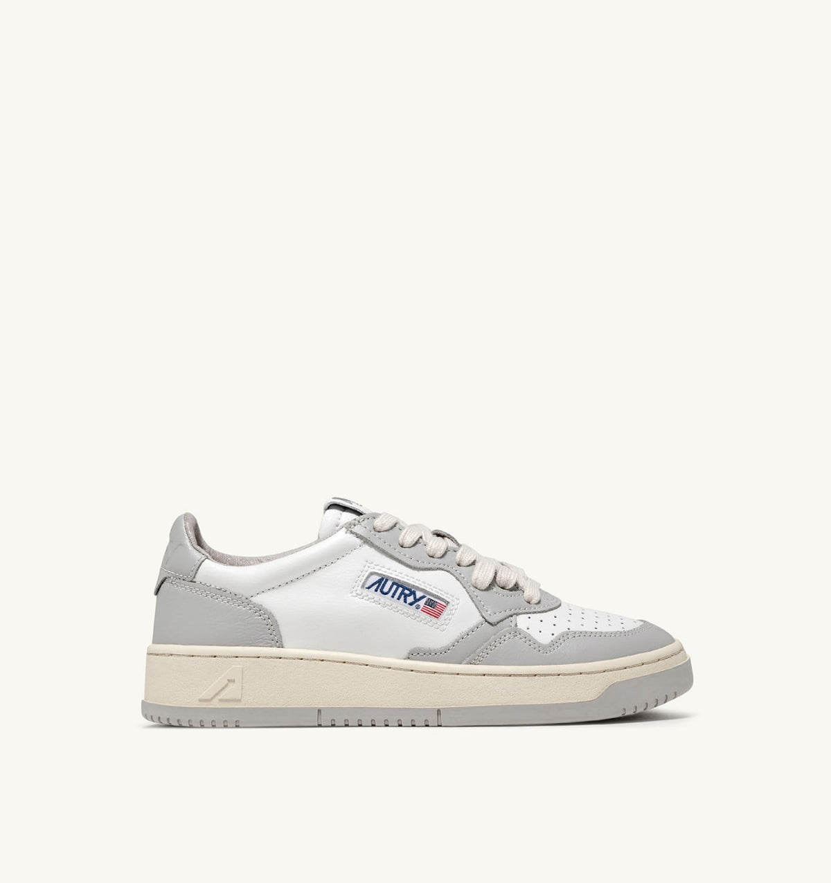 AUTRY MEDALIST LOW BICOLOR SNEAKERS IN WHITE AND VAPOR LEATHER