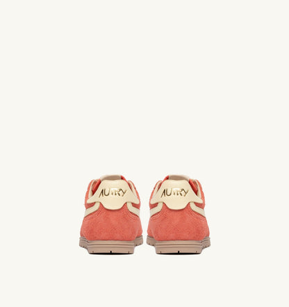 AUTRY WINDSPIN SNEAKERS IN BLUSH AND RUTABAGA SUEDE AND LEATHER