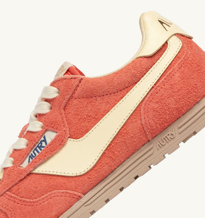 AUTRY WINDSPIN SNEAKERS IN BLUSH AND RUTABAGA SUEDE AND LEATHER