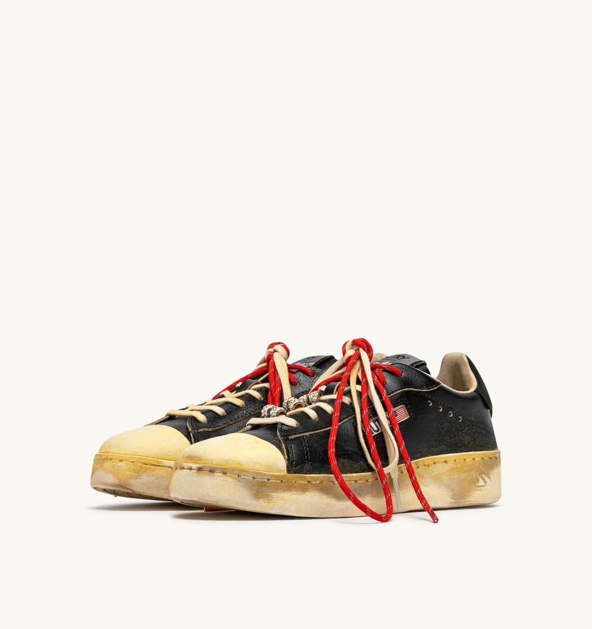 AUTRY DALLAS LOW SUPER VINTAGE SNEAKERS IN BLACK LEATHER