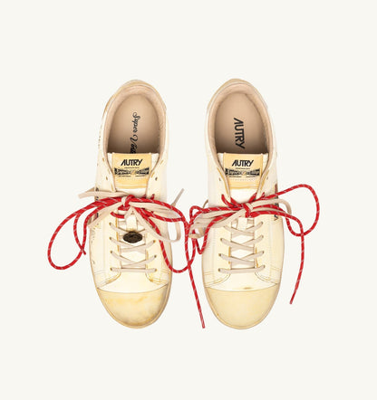 AUTRY DALLAS LOW SUPER VINTAGE SNEAKERS IN MARSHMALLOW LEATHER