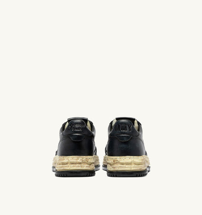 AUTRY MEDALIST LOW SUPER VINTAGE 'Autry x Maison MIHARA YASUHIRO General Scale.' SNEAKERS IN BLACK LEATHER
