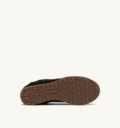 AUTRY WINDSPIN SNEAKERS IN BLACK PONY HAIR EFFECT