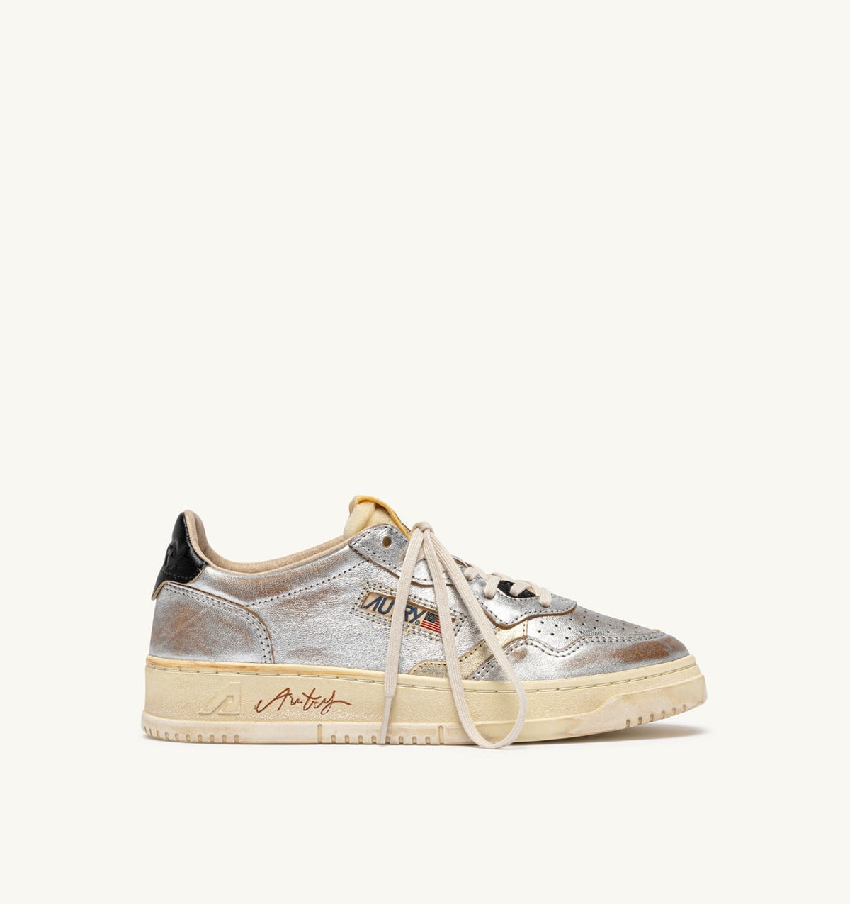 AUTRY MEDALIST LOW SUPER VINTAGE SNEAKERS IN SILVER, PLATINUM AND BLACK LEATHER