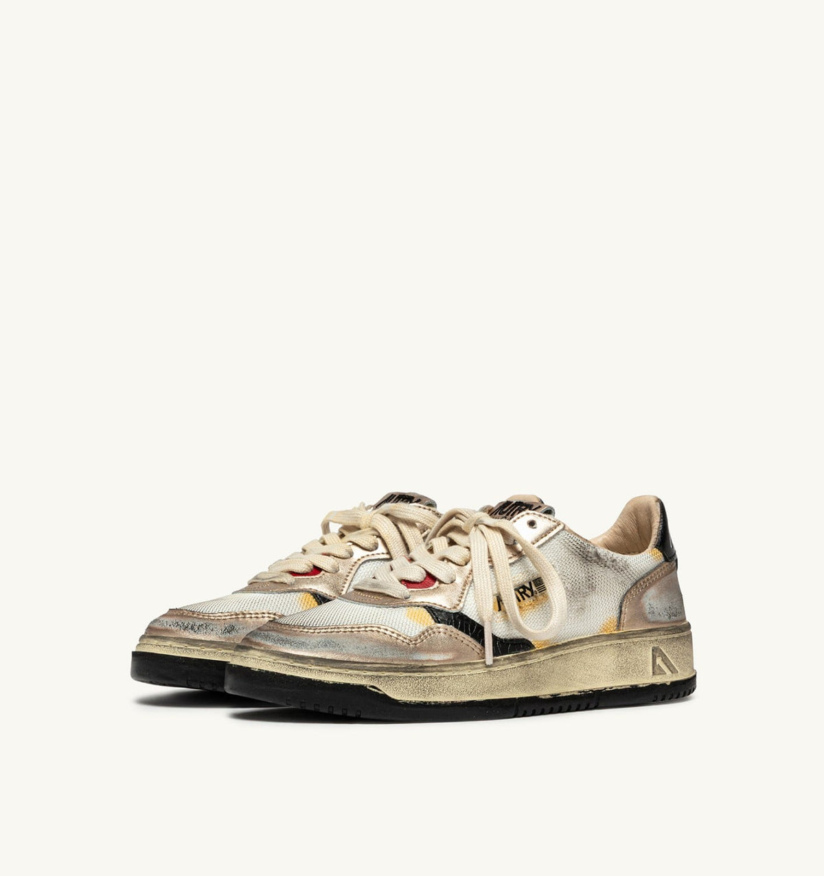 AUTRY MEDALIST LOW SUPER VINTAGE SNEAKERS IN WHITE MESH, GOLD SUEDE AND BLACK LEATHER