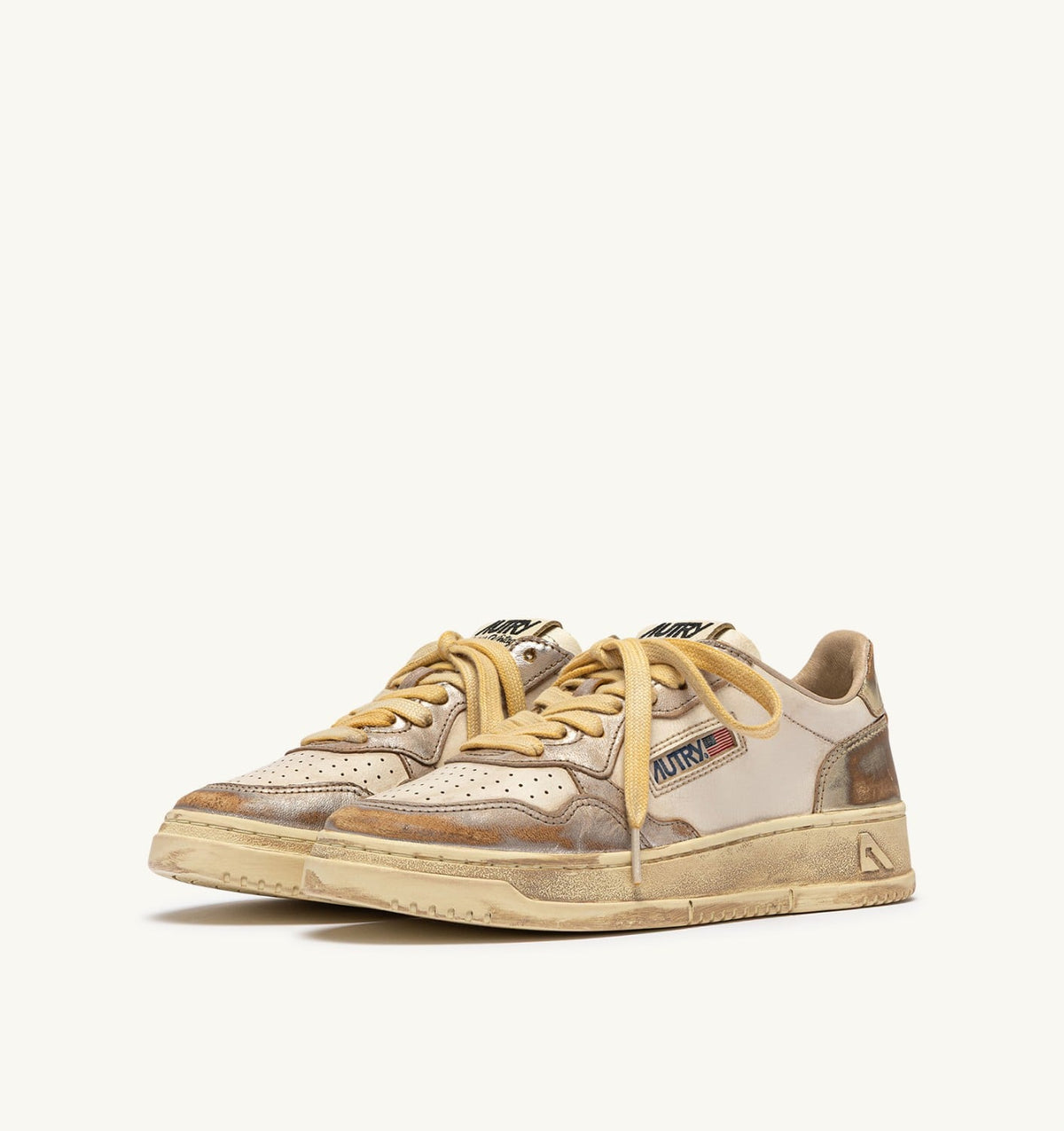 AUTRY MEDALIST LOW SUPER VINTAGE SNEAKERS IN SILVER AND PLATINUM LEATHER