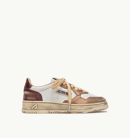 AUTRY MEDALIST LOW SUPER VINTAGE SNEAKERS IN RISING SUN AND JASPER LEATHER
