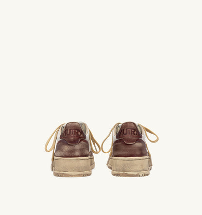 AUTRY MEDALIST LOW SUPER VINTAGE SNEAKERS IN RISING SUN AND JASPER LEATHER