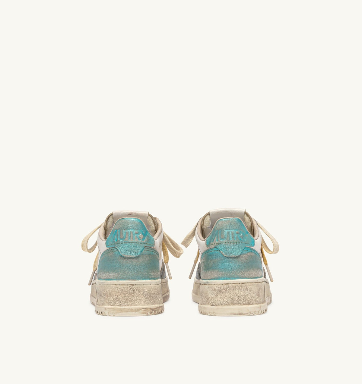 AUTRY MEDALIST LOW SUPER VINTAGE SNEAKERS IN ASH AND SEA LEATHER