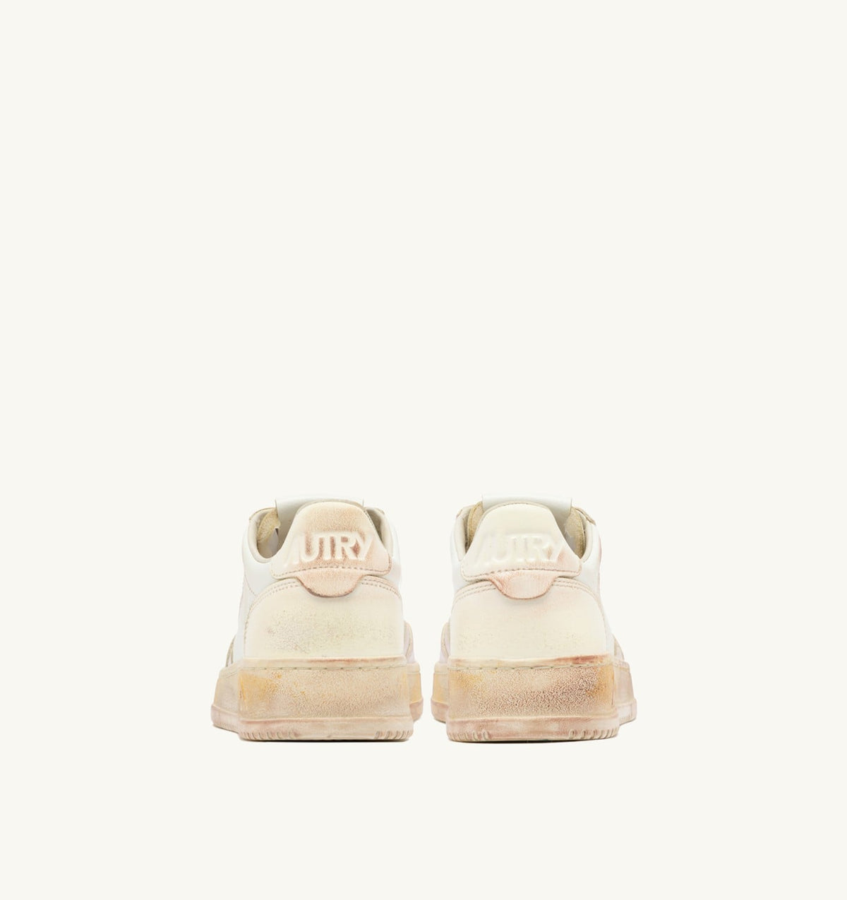 AUTRY MEDALIST LOW SUPER VINTAGE SNEAKERS IN VANILLA WHITE AND MAUVE LEATHER