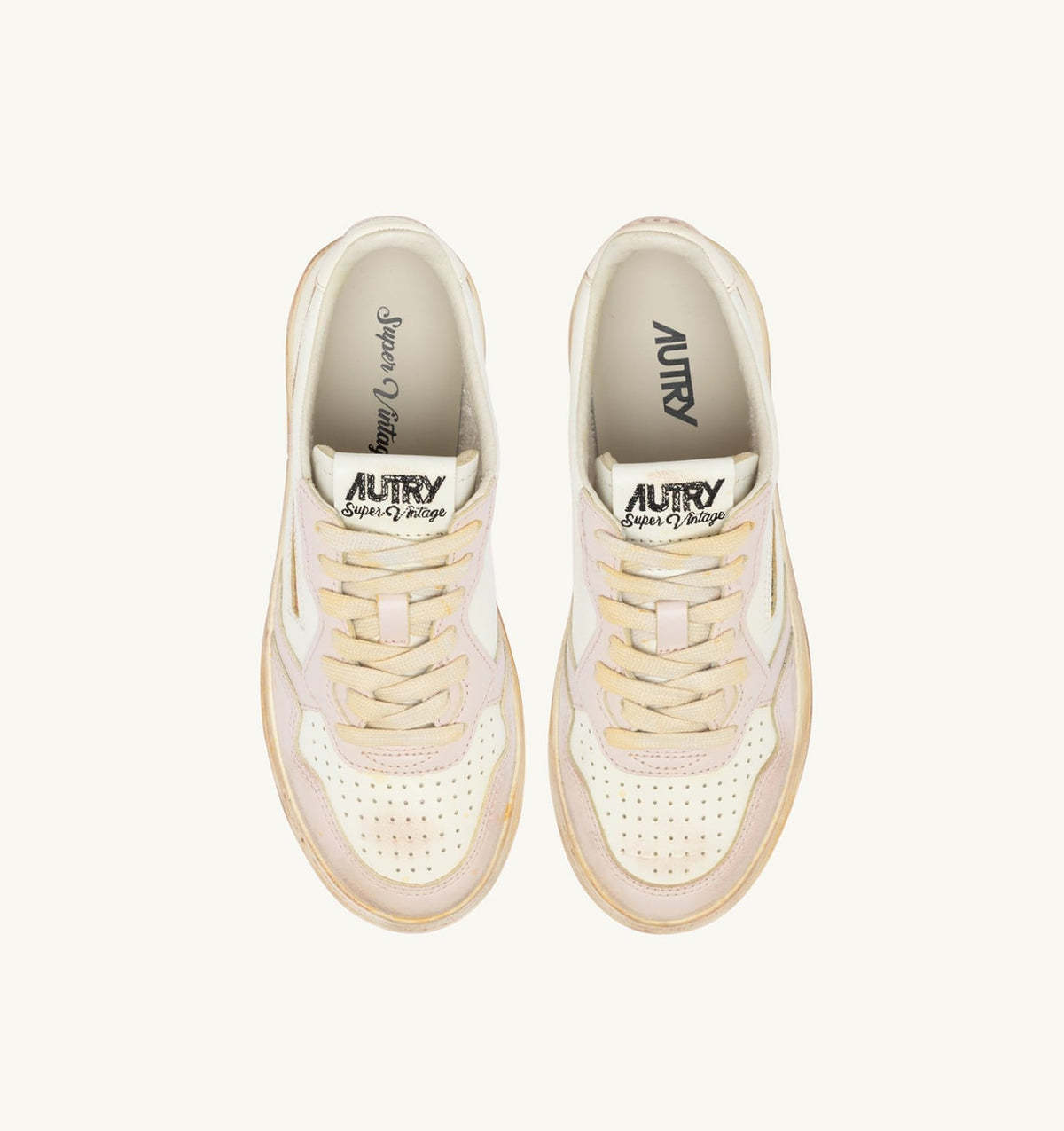 AUTRY MEDALIST LOW SUPER VINTAGE SNEAKERS IN VANILLA WHITE AND MAUVE LEATHER