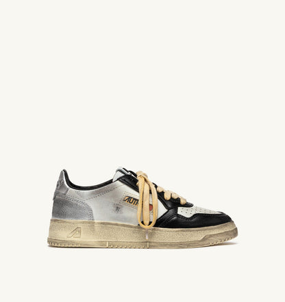 AUTRY MEDALIST LOW SUPER VINTAGE SNEAKERS LOW IN WHITE BLACK AND SILVER LEATHER