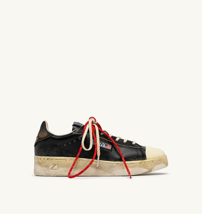 AUTRY DALLAS LOW SUPER VINTAGE SNEAKERS IN BLACK LEATHER