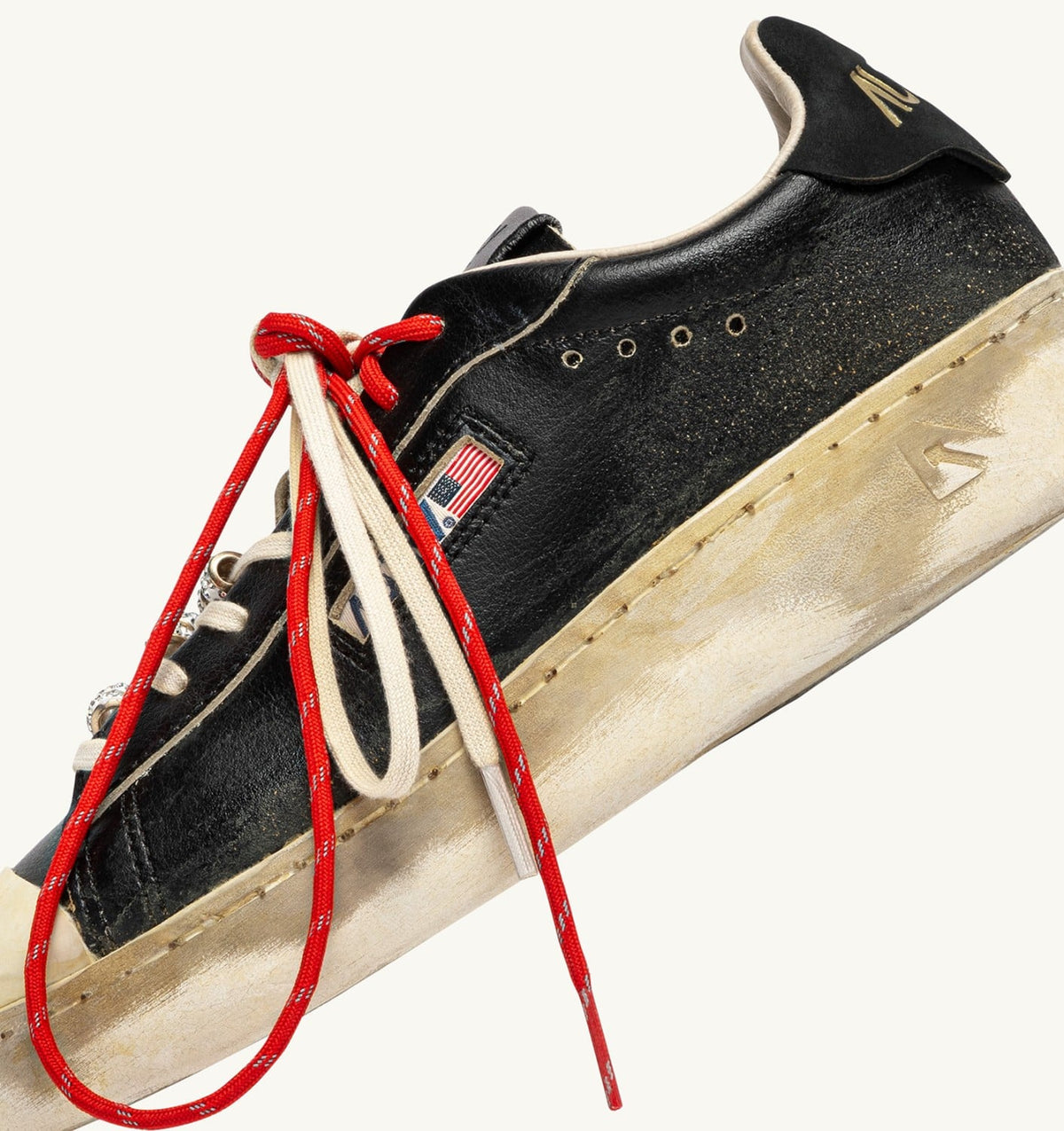 AUTRY DALLAS LOW SUPER VINTAGE SNEAKERS IN BLACK LEATHER