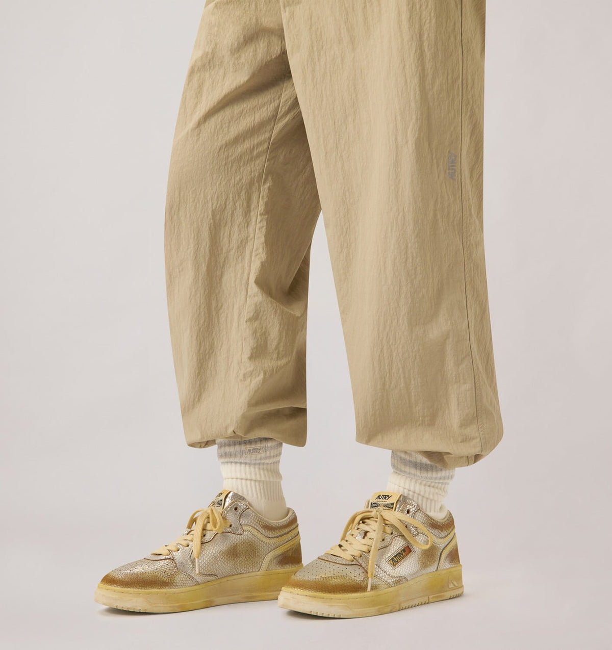 AUTRY MED-WAY SUPER VINTAGE SNEAKERS IN SILVER AND MARSHMALLOW SNAKE-PRINT LEATHER