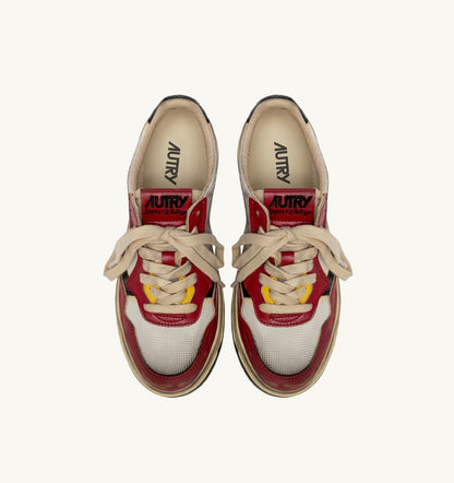 AUTRY MEDALIST LOW SUPER VINTAGE SNEAKERS IN RED AND MESH WHITE LEATHER