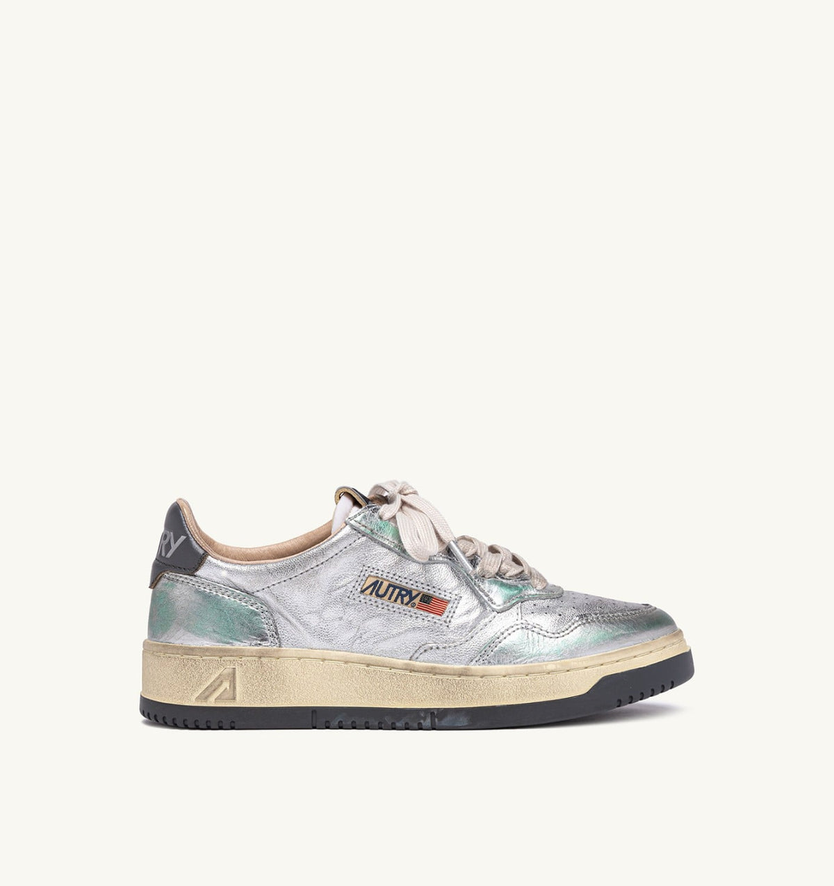AUTRY MEDALIST LOW SNEAKERS SUPER VINTAGE IN SILVER TONE METALIZED LEATHER