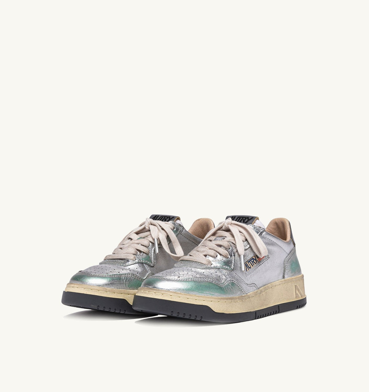 AUTRY MEDALIST LOW SNEAKERS SUPER VINTAGE IN SILVER TONE METALIZED LEATHER