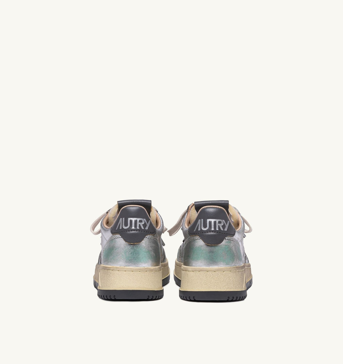 AUTRY MEDALIST LOW SNEAKERS SUPER VINTAGE IN SILVER TONE METALIZED LEATHER