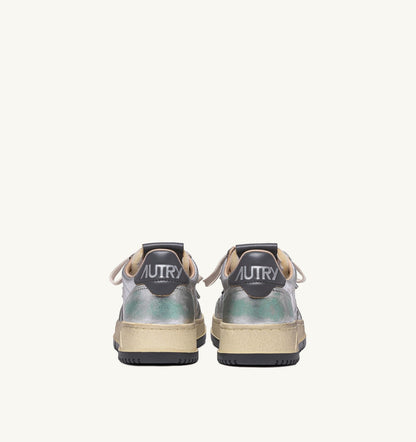 AUTRY MEDALIST LOW SNEAKERS SUPER VINTAGE IN SILVER TONE METALIZED LEATHER
