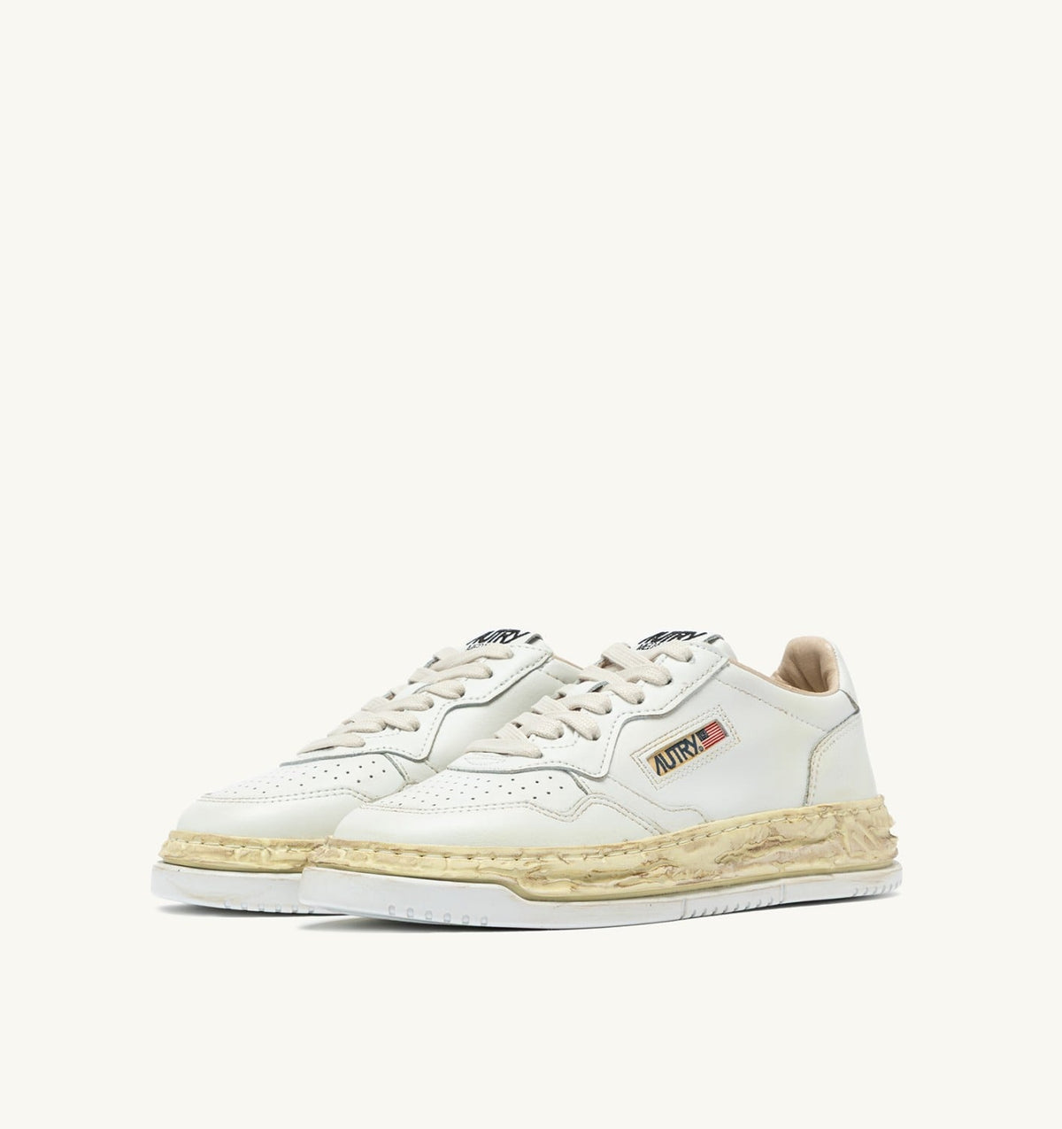 AUTRY MEDALIST LOW SUPER VINTAGE 'Autry x Maison MIHARA YASUHIRO General Scale.' SNEAKERS IN WHITE LEATHER