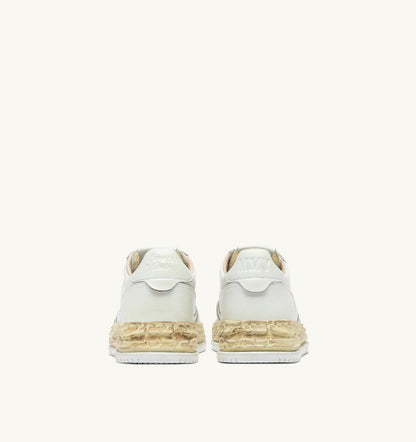 AUTRY MEDALIST LOW SUPER VINTAGE 'Autry x Maison MIHARA YASUHIRO General Scale.' SNEAKERS IN WHITE LEATHER