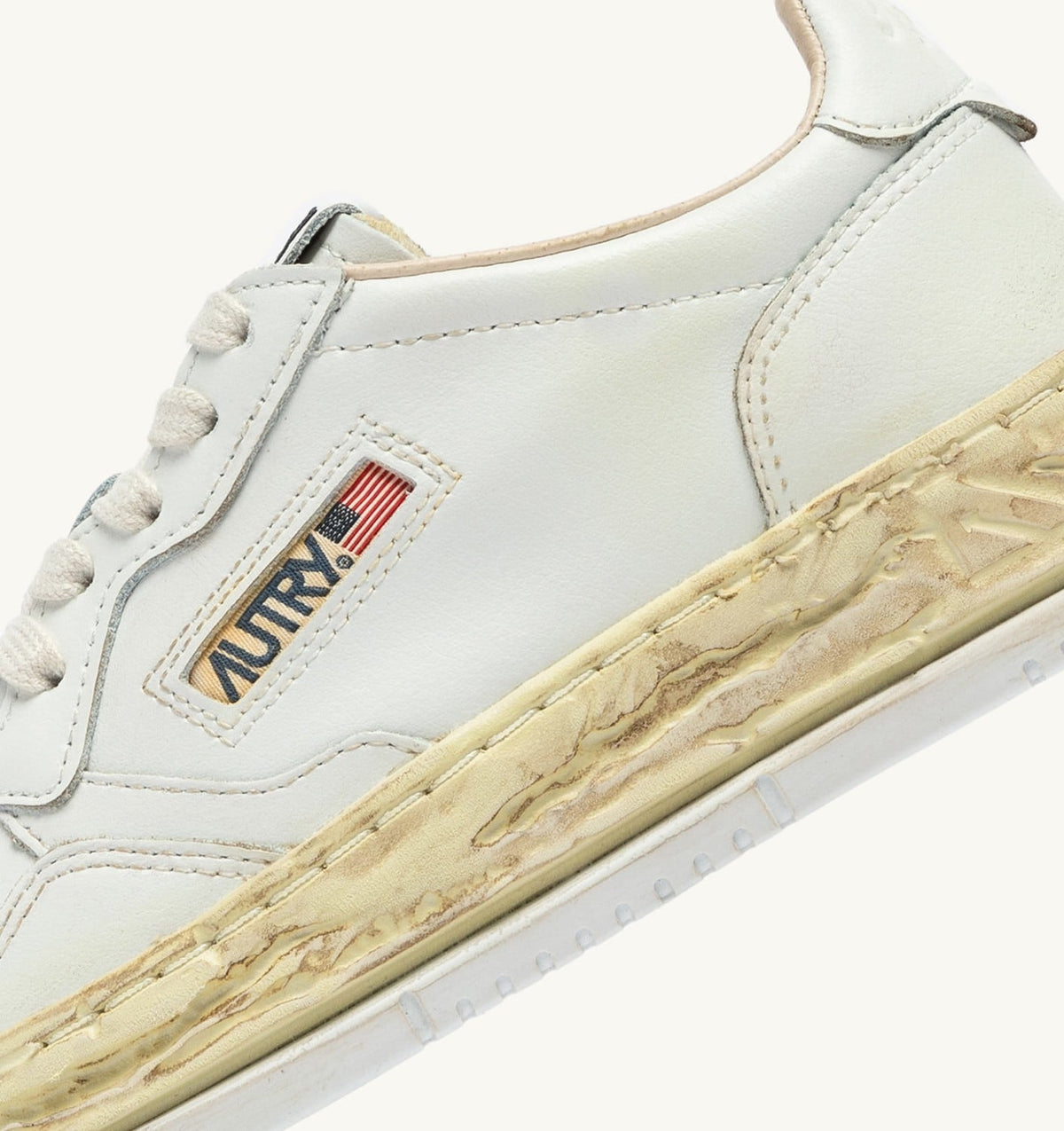 AUTRY MEDALIST LOW SUPER VINTAGE 'Autry x Maison MIHARA YASUHIRO General Scale.' SNEAKERS IN WHITE LEATHER