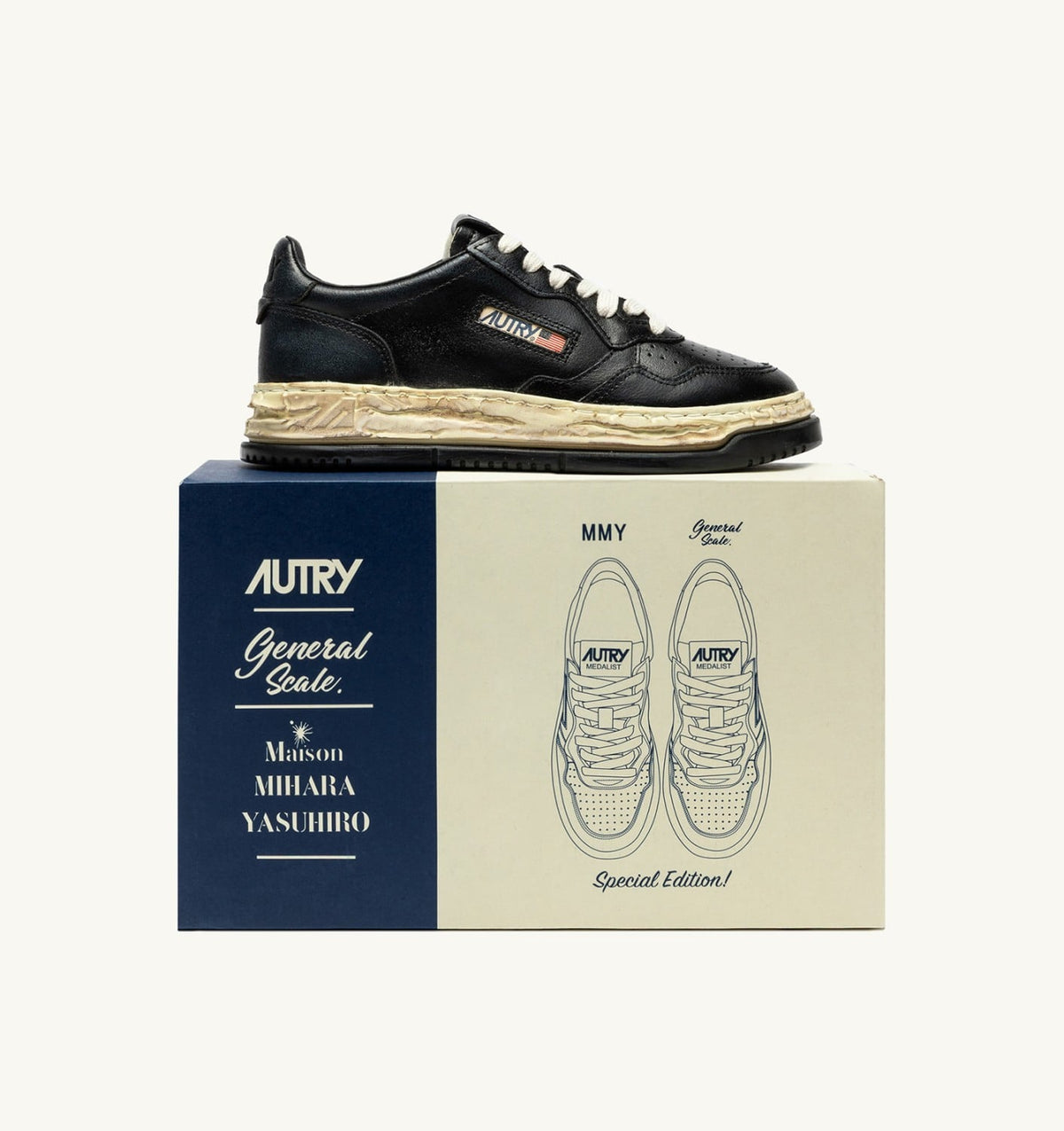 AUTRY MEDALIST LOW SUPER VINTAGE 'Autry x Maison MIHARA YASUHIRO General Scale.' SNEAKERS IN BLACK LEATHER