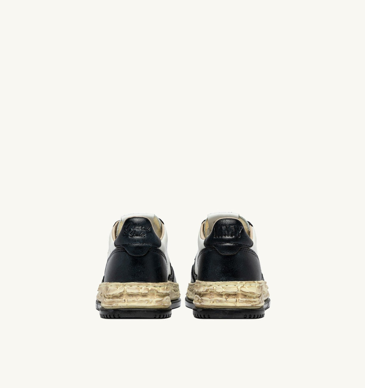 AUTRY MEDALIST LOW SUPER VINTAGE 'Autry x Maison MIHARA YASUHIRO General Scale.' SNEAKERS IN WHITE AND BLACK LEATHER