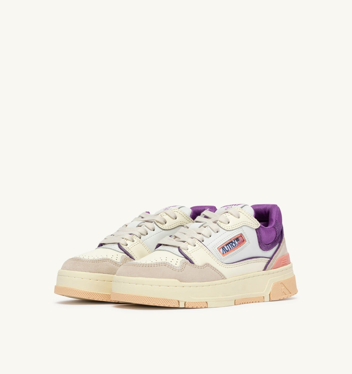 AUTRY SNEAKERS CLC LOW IN WHITE SAND AND DEWBERRY LEATHER AND SUEDE