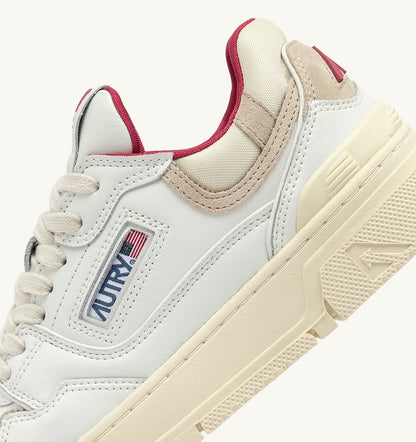 AUTRY CLC LOW SNEAKERS IN WHITE LEATHER AND SAND SUEDE
