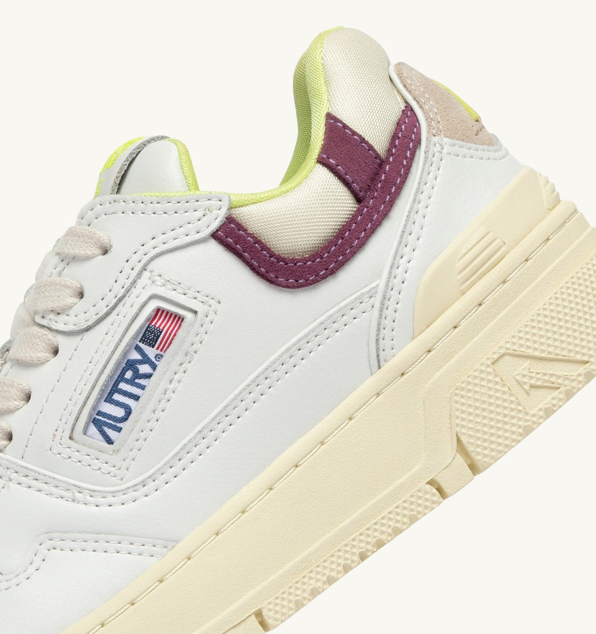 AUTRY SNEAKERS CLC LOW IN WHITE AND FIRENZE LEATHER