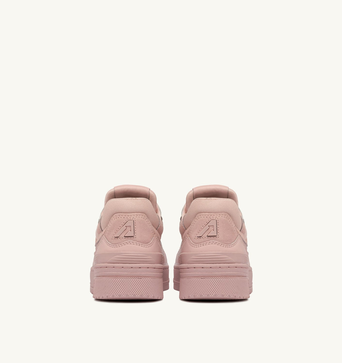 AUTRY CLC LOW SNEAKERS IN PEACH WHIP LEATHER