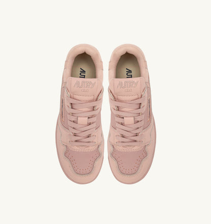AUTRY CLC LOW SNEAKERS IN PEACH WHIP LEATHER