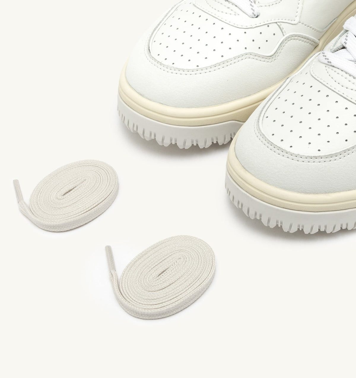 AUTRY GOLF LOW SNEAKERS IN WHITE LEATHER