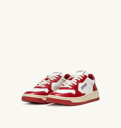 AUTRY MEDALIST LOW BICOLOR SNEAKERS IN WHITE AND RED LEATHER