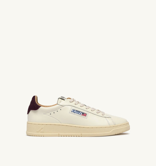 AUTRY DALLAS LOW SNEAKERS IN MARSHMALLOW AND FIG LEATHER