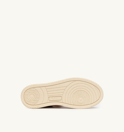 AUTRY DALLAS LOW SNEAKERS IN SILK SUEDE